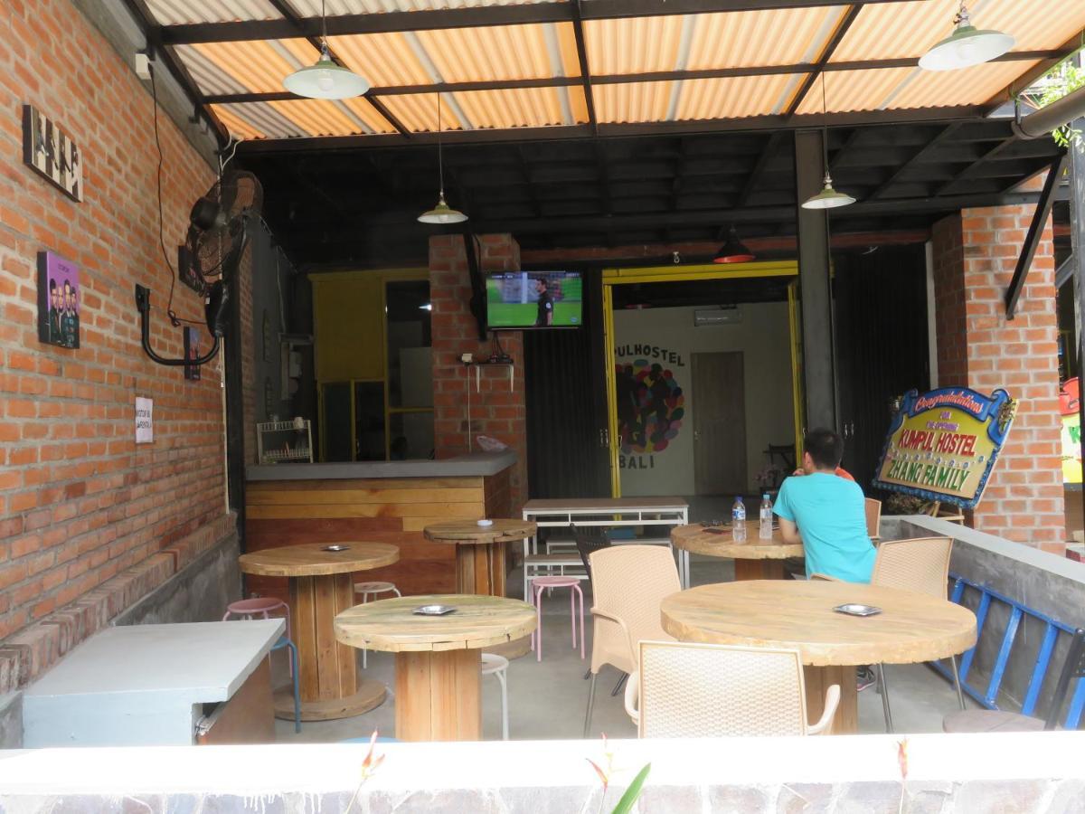 Kumpul Hostel Kuta Legian Esterno foto