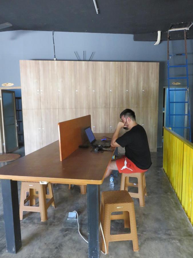 Kumpul Hostel Kuta Legian Esterno foto