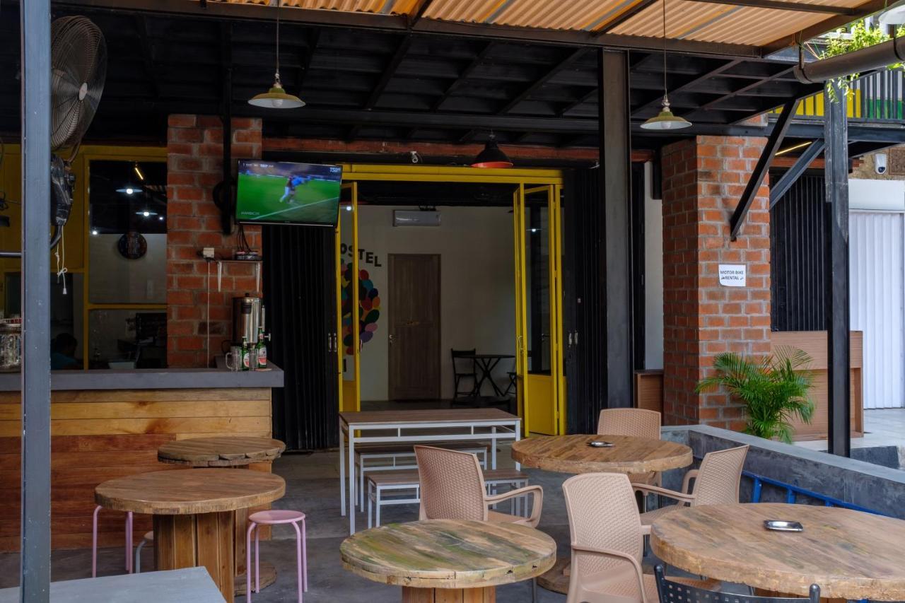 Kumpul Hostel Kuta Legian Esterno foto